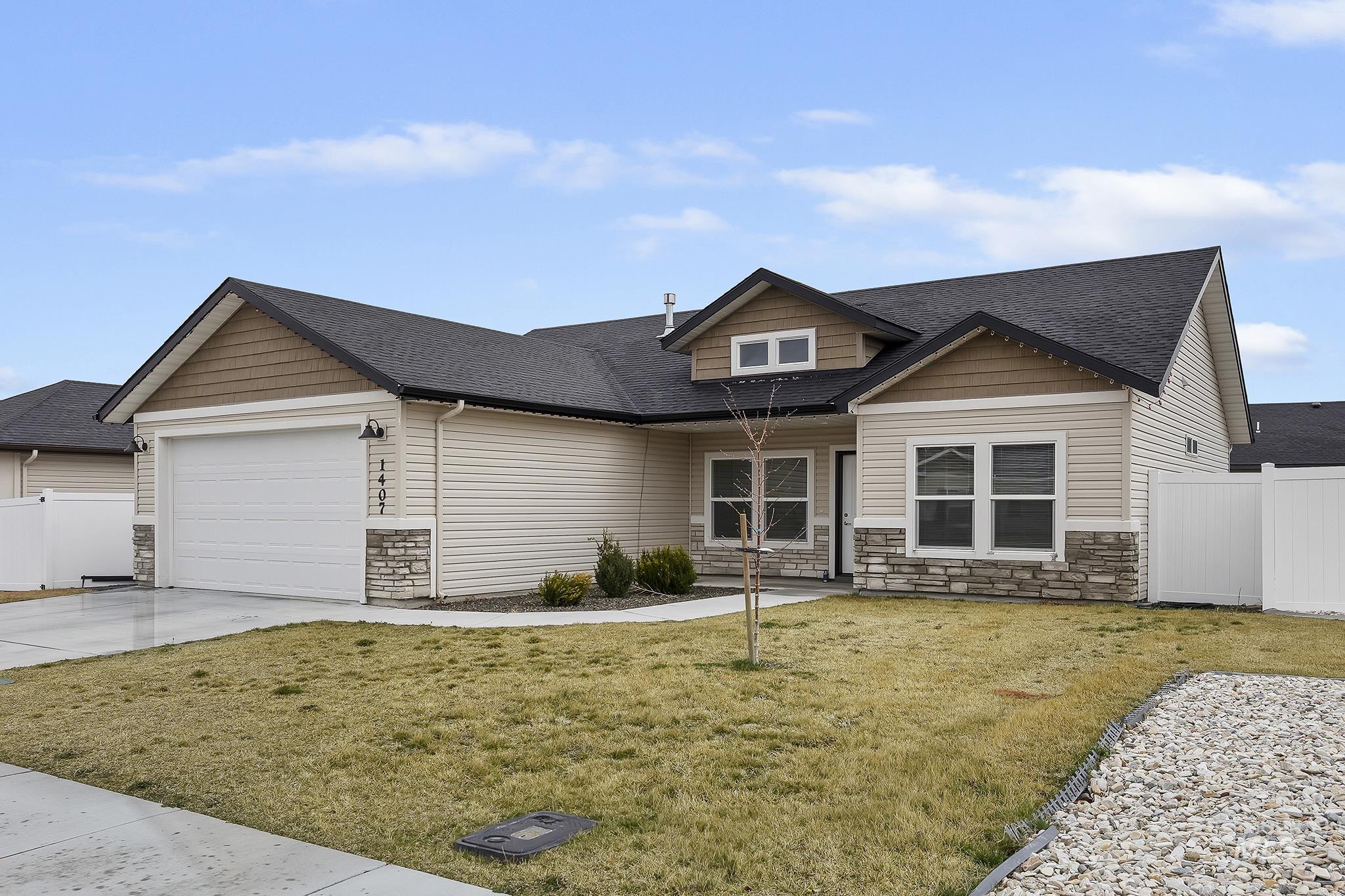 1407 Blue Grouse Way, Twin Falls, Idaho 83301, 3 Bedrooms, 2 Bathrooms, Residential For Sale, Price $355,000, 98977285
