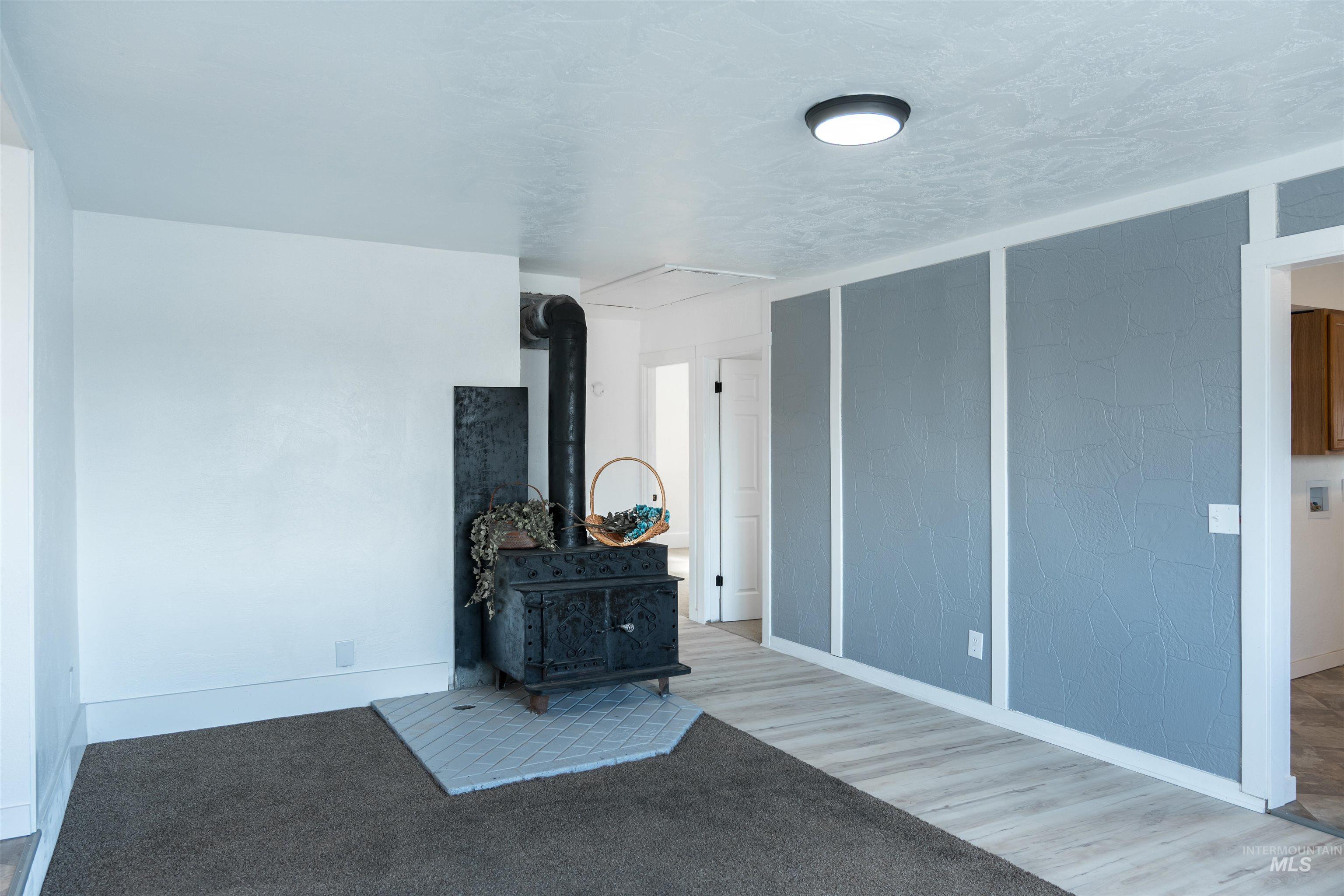 385/383 Bass St., Ontario, Oregon 97914-0000, 2 Bedrooms, 2 Bathrooms, Residential Income For Sale, Price $334,999, 98977286