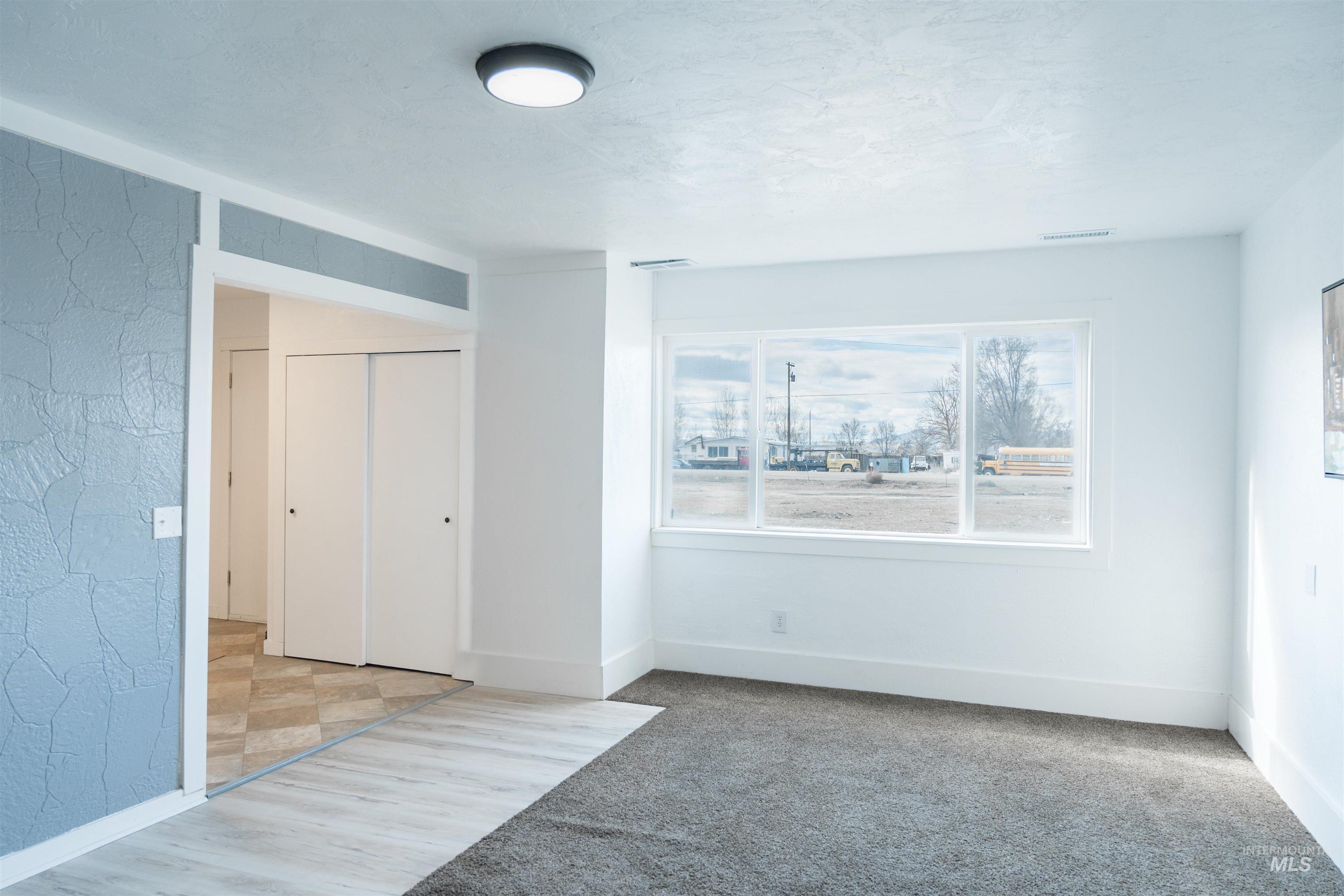 385/383 Bass St., Ontario, Oregon 97914-0000, 2 Bedrooms, 2 Bathrooms, Residential Income For Sale, Price $334,999, 98977286