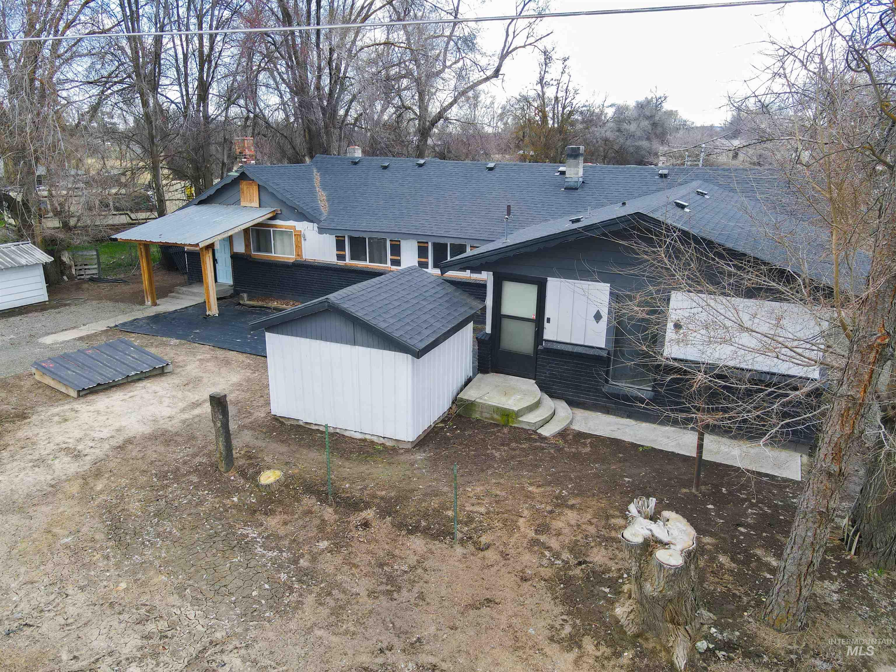 385/383 Bass St., Ontario, Oregon 97914-0000, 2 Bedrooms, 2 Bathrooms, Residential Income For Sale, Price $334,999, 98977286