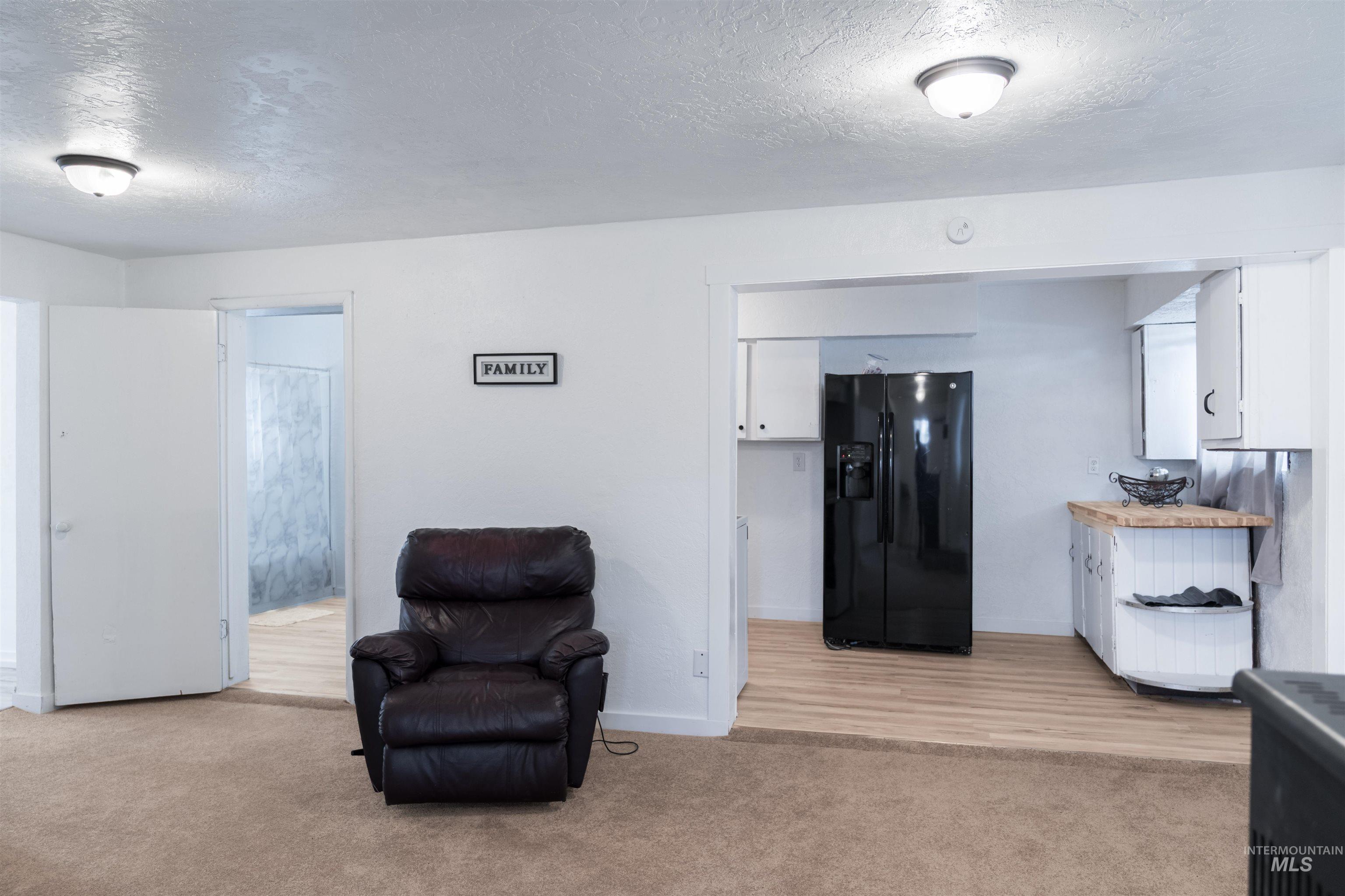 385/383 Bass St., Ontario, Oregon 97914-0000, 2 Bedrooms, 2 Bathrooms, Residential Income For Sale, Price $334,999, 98977286