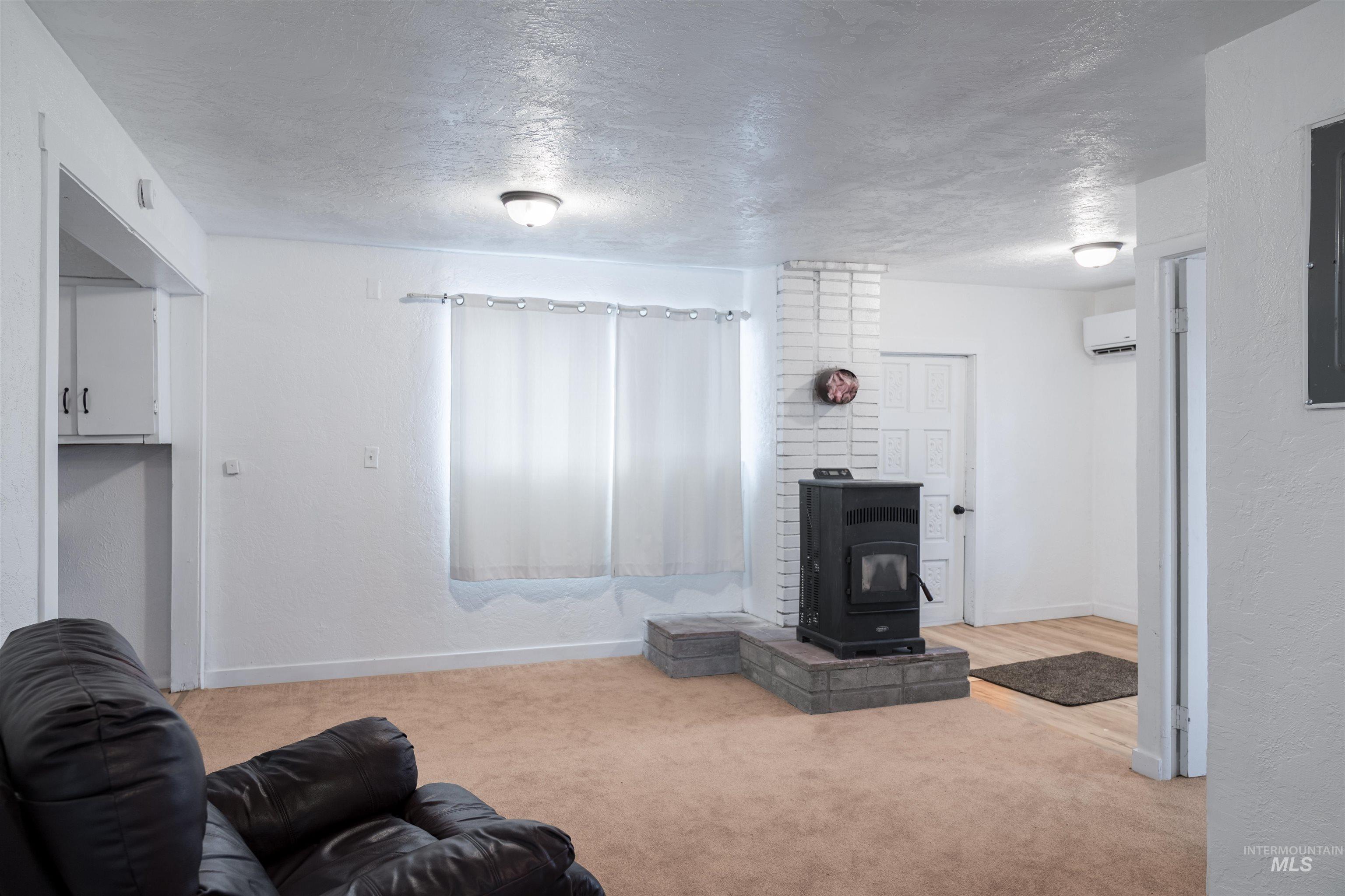 385/383 Bass St., Ontario, Oregon 97914-0000, 2 Bedrooms, 2 Bathrooms, Residential Income For Sale, Price $334,999, 98977286