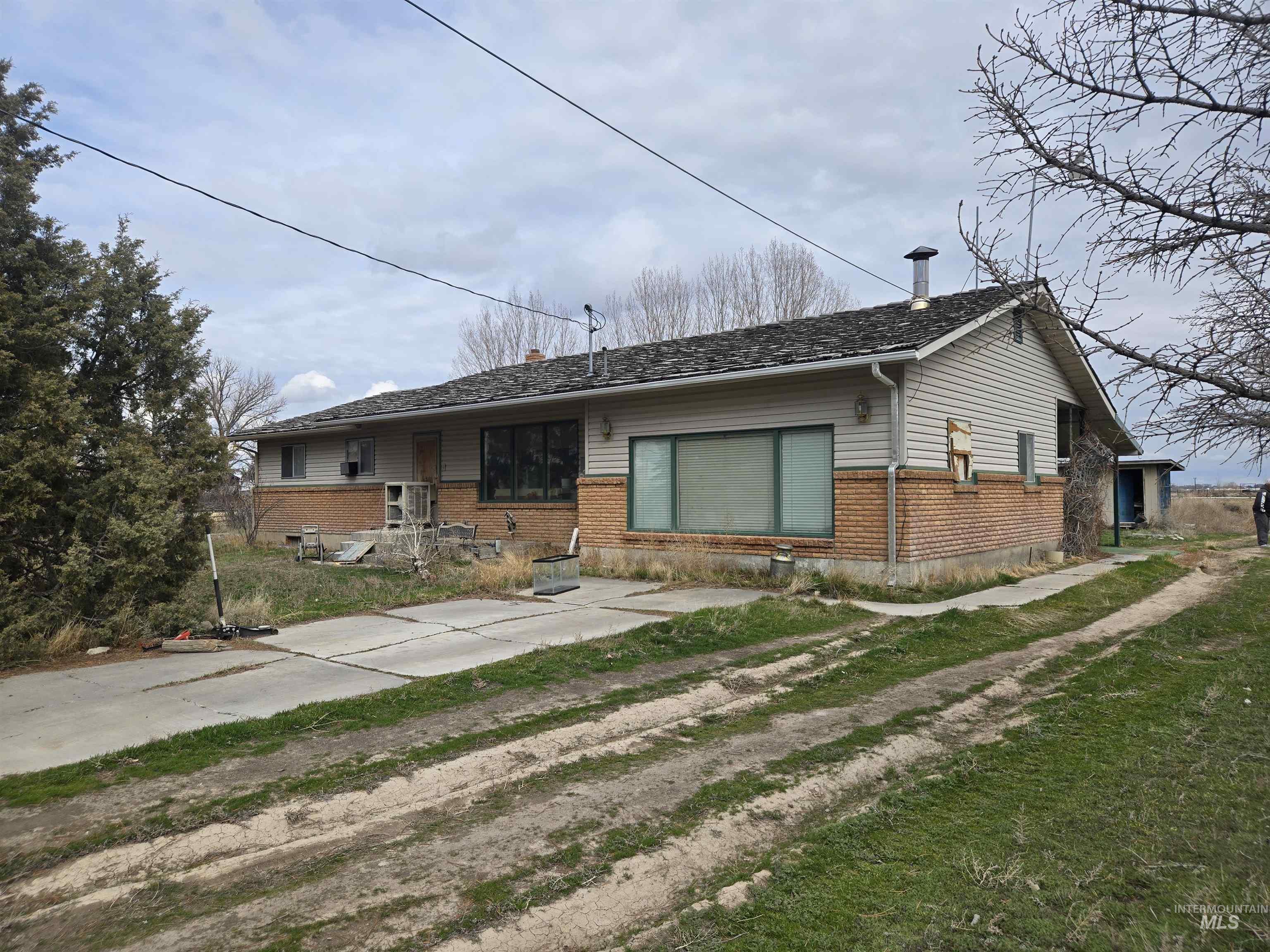 3636 N 3200 E, Twin Falls, Idaho 83301, 3 Bedrooms, 2 Bathrooms, Residential For Sale, Price $345,000,MLS 98977287