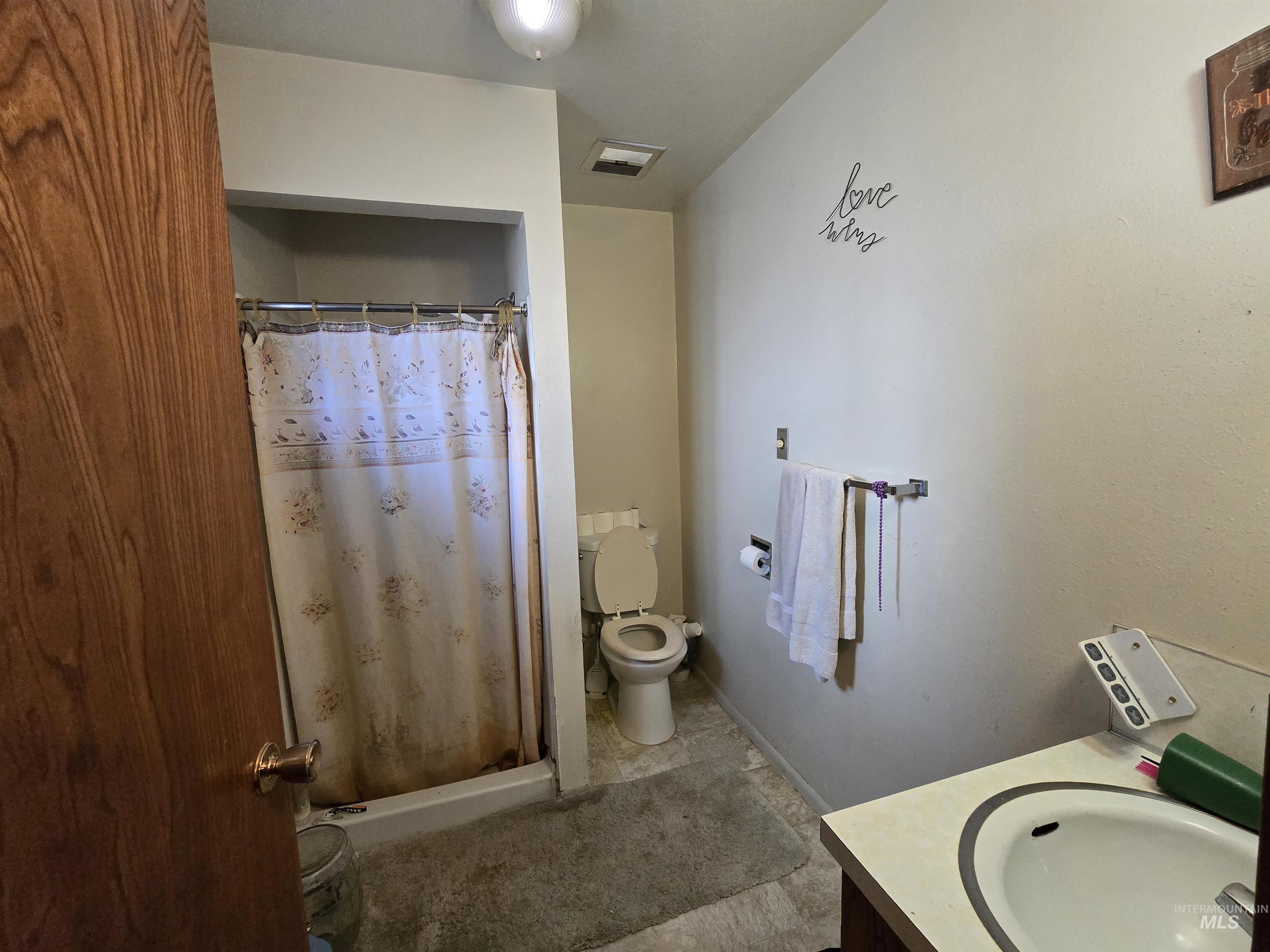 3636 N 3200 E, Twin Falls, Idaho 83301, 3 Bedrooms, 2 Bathrooms, Residential For Sale, Price $345,000, 98977287