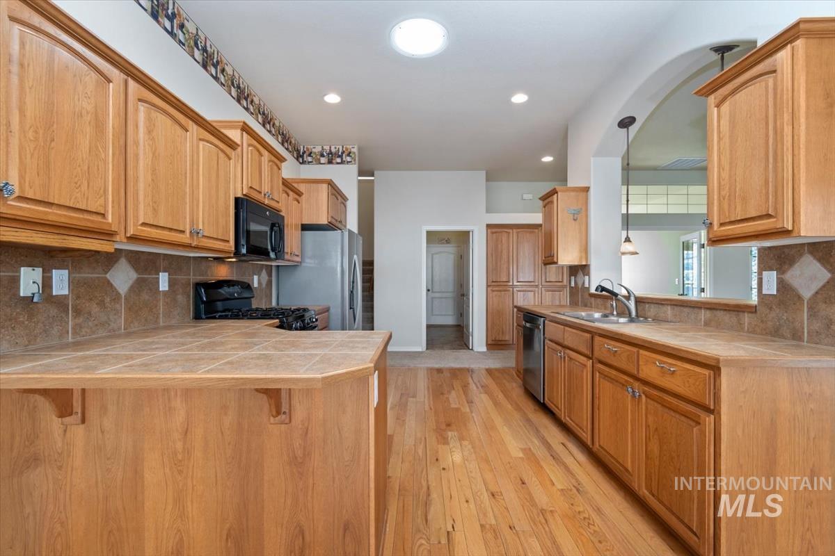 3663 N Elsinore Way, Meridian, Idaho 83646, 3 Bedrooms, 2.5 Bathrooms, Residential For Sale, Price $570,000, 98977289