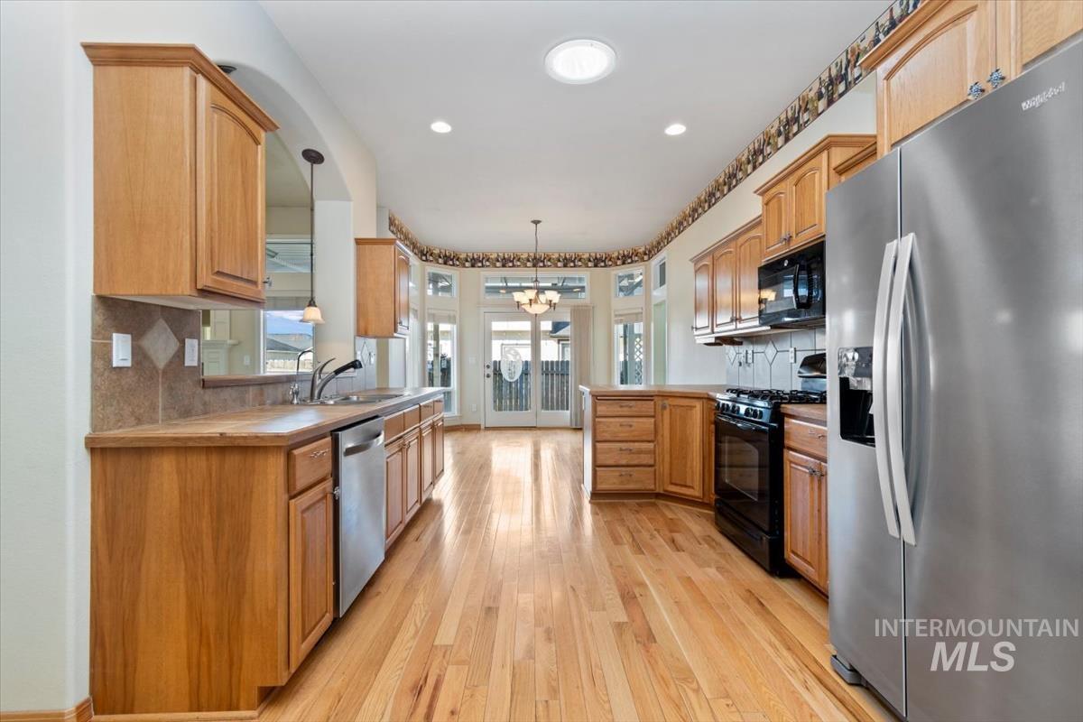 3663 N Elsinore Way, Meridian, Idaho 83646, 3 Bedrooms, 2.5 Bathrooms, Residential For Sale, Price $570,000, 98977289