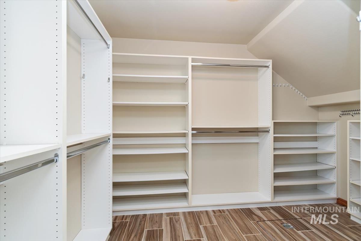 3663 N Elsinore Way, Meridian, Idaho 83646, 3 Bedrooms, 2.5 Bathrooms, Residential For Sale, Price $570,000, 98977289