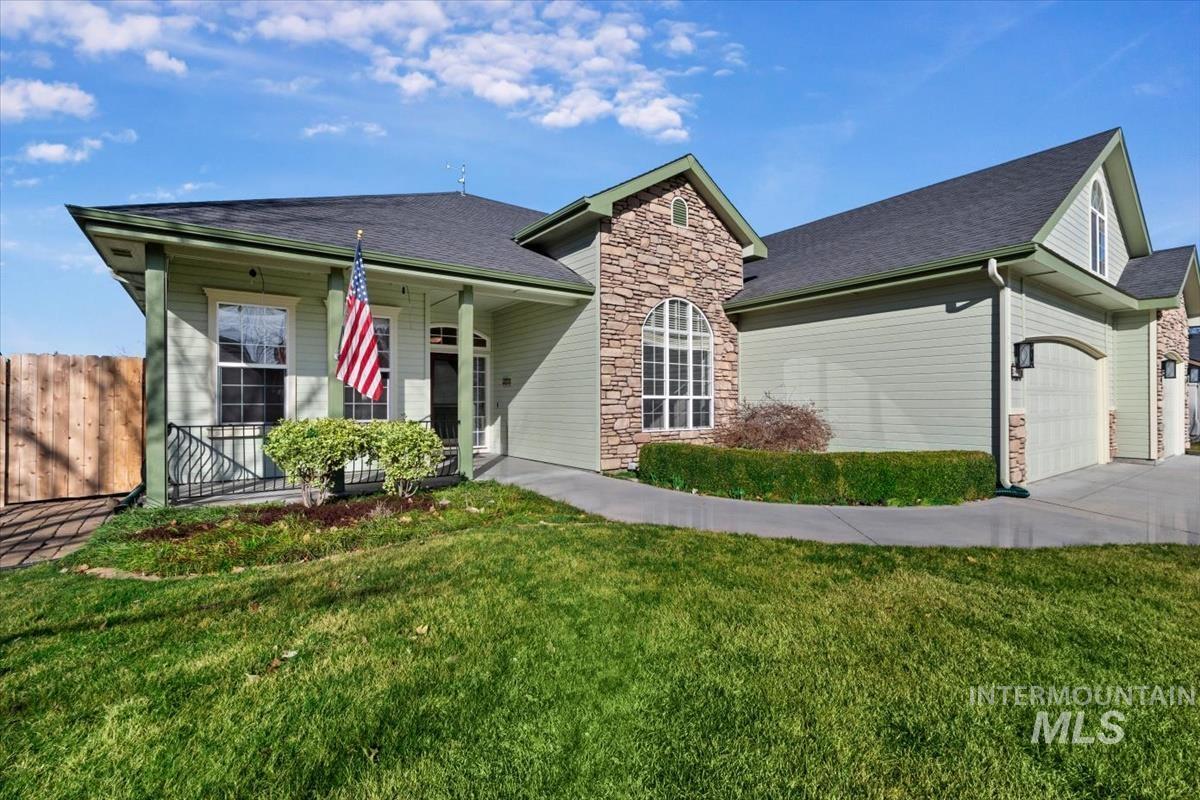 3663 N Elsinore Way, Meridian, Idaho 83646, 3 Bedrooms, 2.5 Bathrooms, Residential For Sale, Price $570,000, 98977289