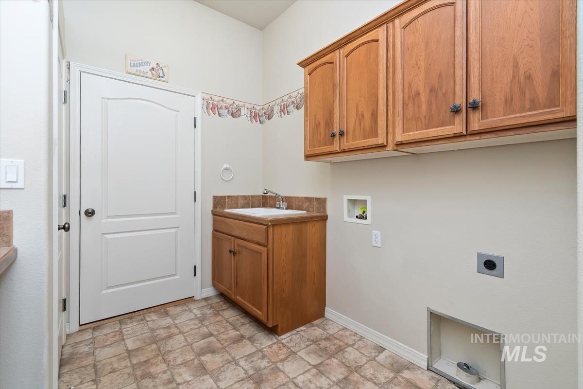 3663 N Elsinore Way, Meridian, Idaho 83646, 3 Bedrooms, 2.5 Bathrooms, Residential For Sale, Price $570,000, 98977289