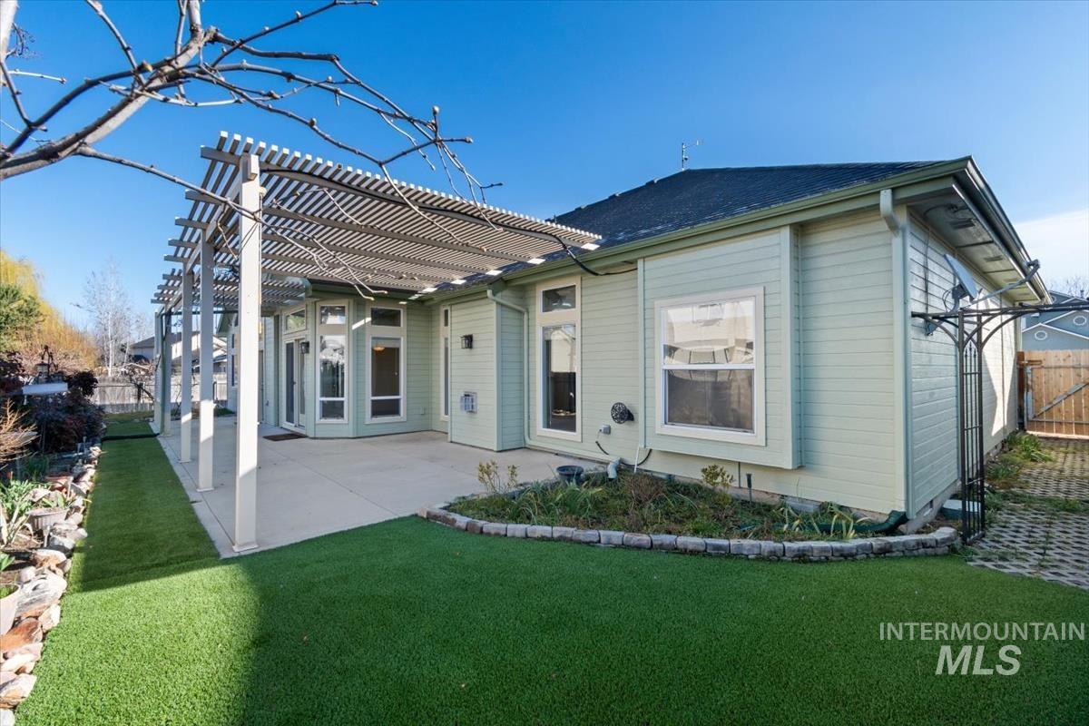 3663 N Elsinore Way, Meridian, Idaho 83646, 3 Bedrooms, 2.5 Bathrooms, Residential For Sale, Price $570,000, 98977289