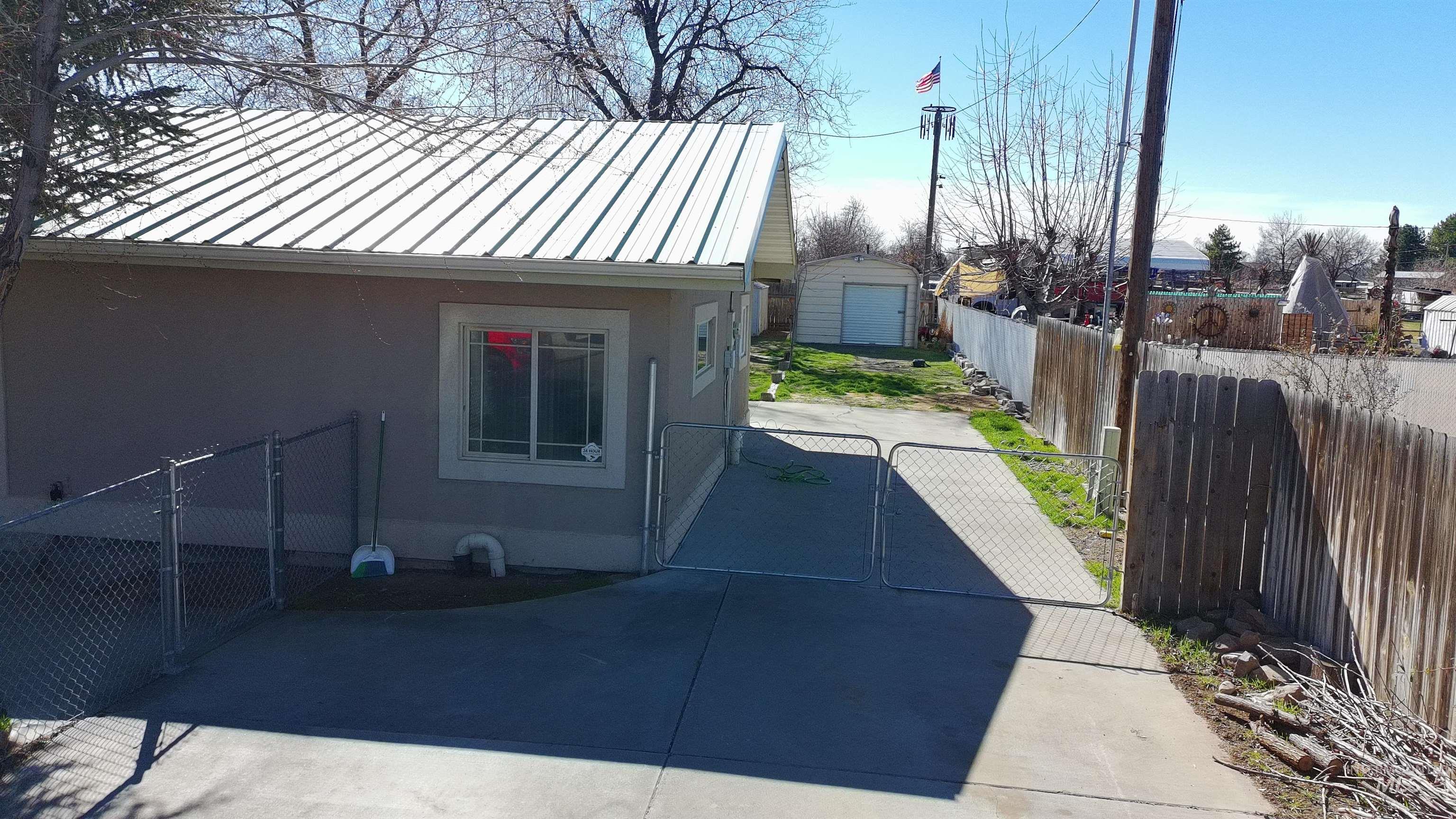 743 Lawrence Ave, Twin Falls, Idaho 83301, 2 Bedrooms, 1 Bathroom, Residential For Sale, Price $259,900, 98977291
