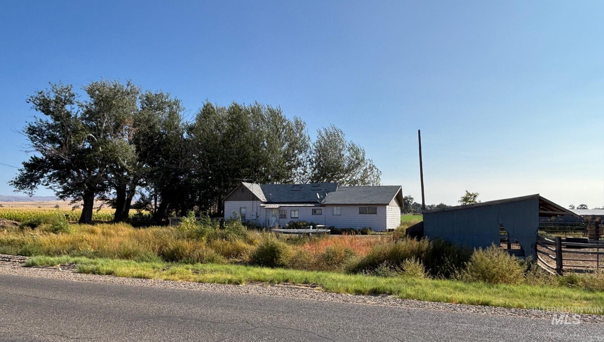 855 SE Yuba St, Mountain Home, Idaho 83647, 3 Bedrooms, 1 Bathroom, Residential For Sale, Price $210,000, 98977292