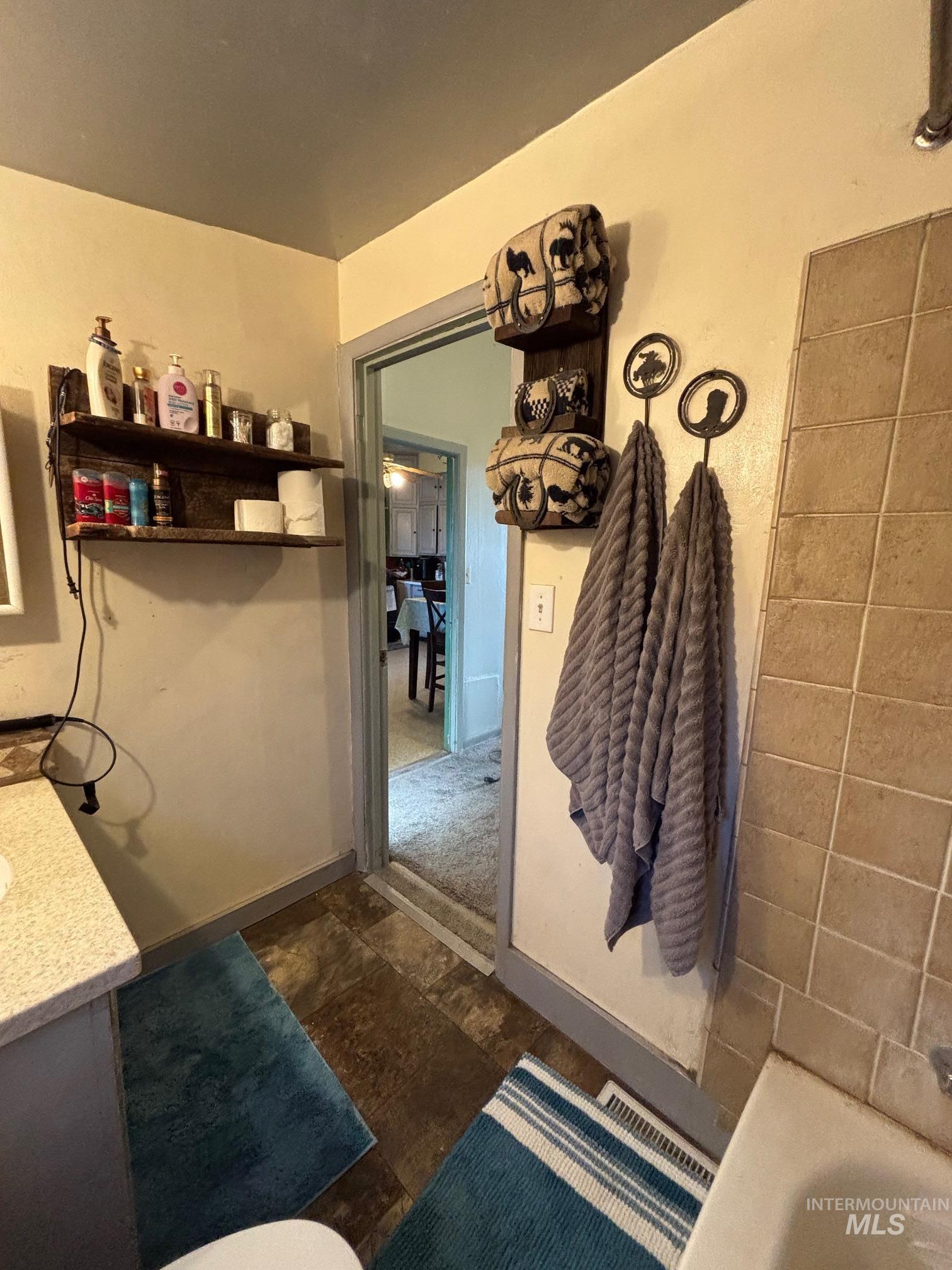 855 SE Yuba St, Mountain Home, Idaho 83647, 3 Bedrooms, 1 Bathroom, Residential For Sale, Price $210,000, 98977292