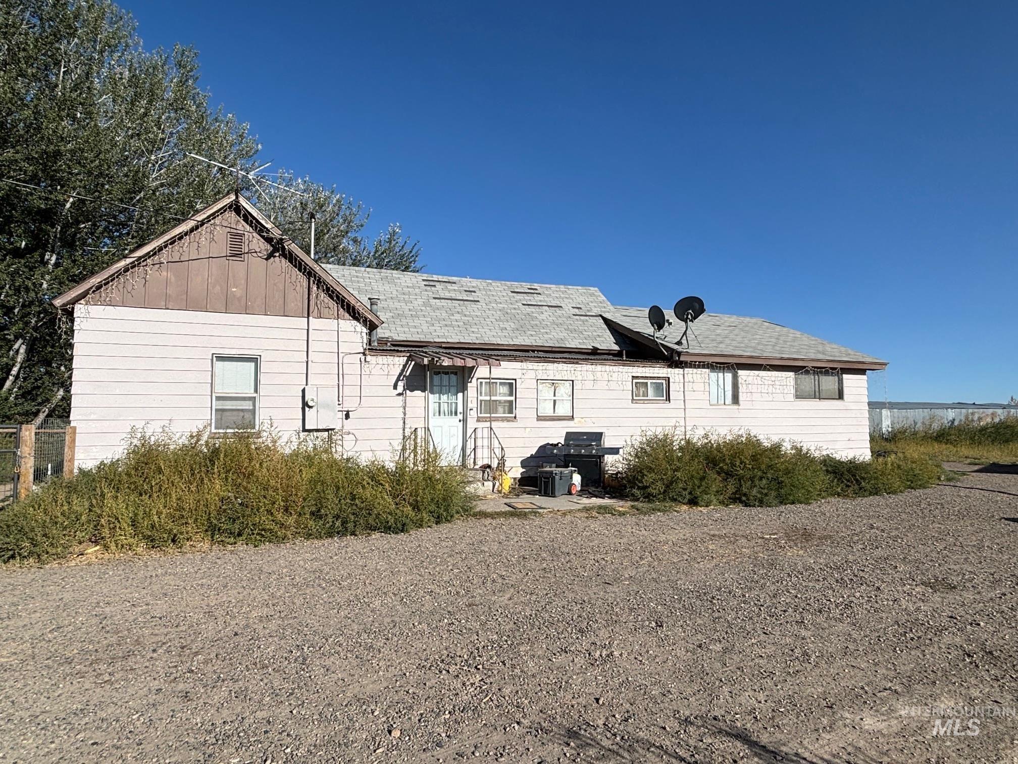 855 SE Yuba St, Mountain Home, Idaho 83647, 3 Bedrooms, 1 Bathroom, Residential For Sale, Price $210,000, 98977292