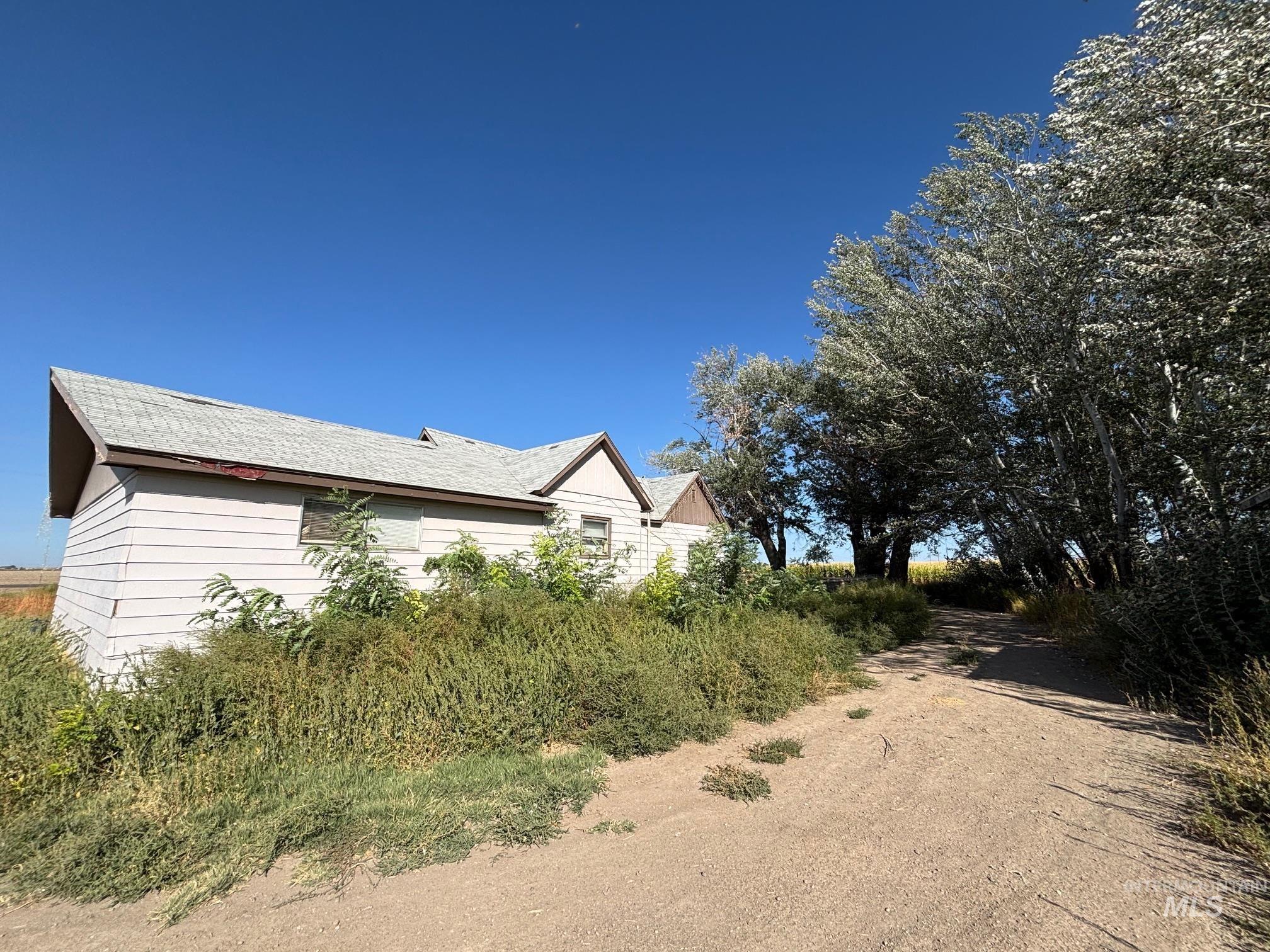 855 SE Yuba St, Mountain Home, Idaho 83647, 3 Bedrooms, 1 Bathroom, Residential For Sale, Price $210,000, 98977292