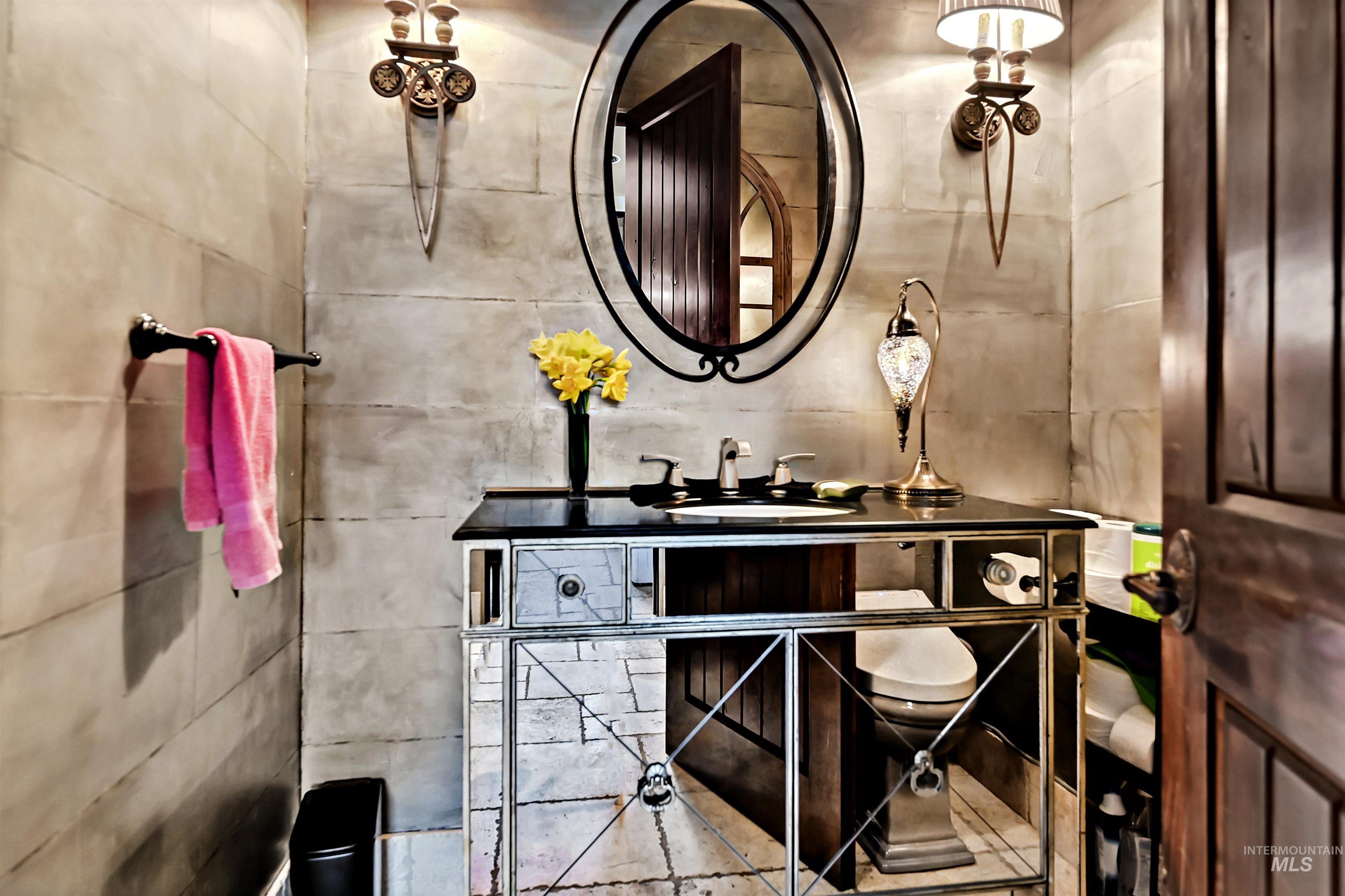 1810 N Valle Bello Way, Eagle, Idaho 83616, 4 Bedrooms, 4.5 Bathrooms, Residential For Sale, Price $1,850,000, 98977294