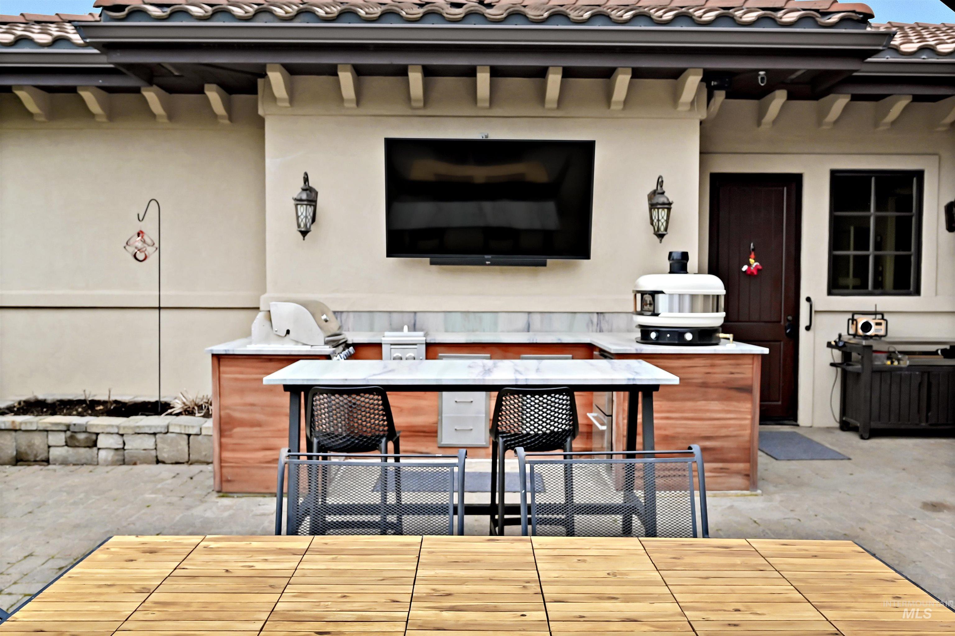 1810 N Valle Bello Way, Eagle, Idaho 83616, 4 Bedrooms, 4.5 Bathrooms, Residential For Sale, Price $1,850,000, 98977294