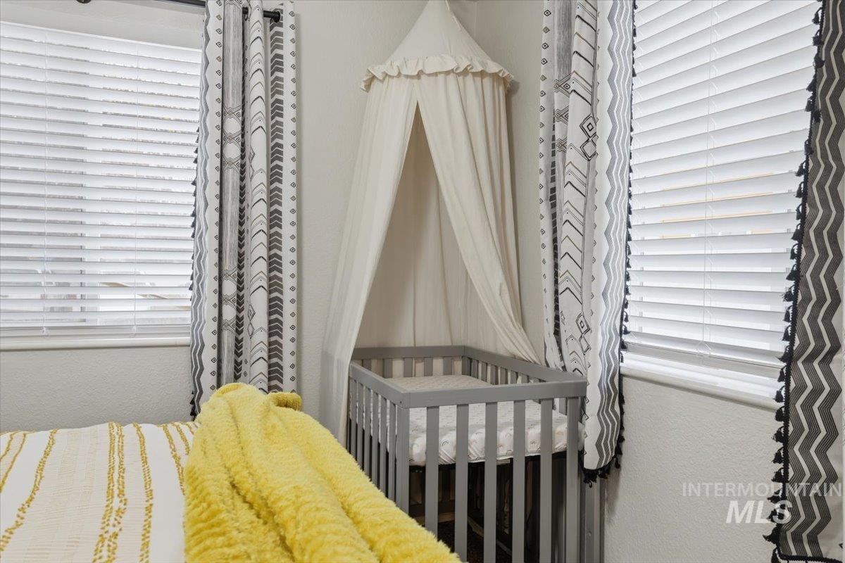 6926 W Colehaven Ln, Boise, Idaho 83704, 2 Bedrooms, 1 Bathroom, Residential For Sale, Price $275,000, 98977298