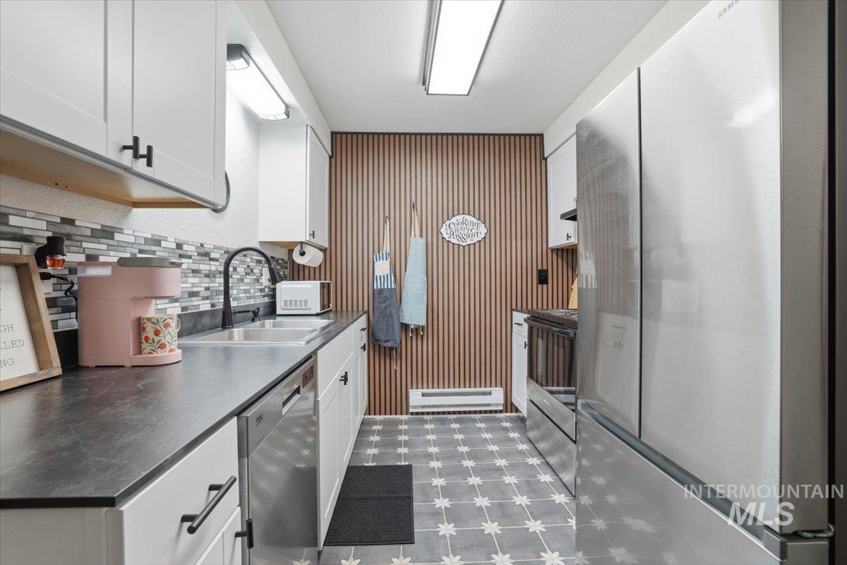 6926 W Colehaven Ln, Boise, Idaho 83704, 2 Bedrooms, 1 Bathroom, Residential For Sale, Price $275,000, 98977298