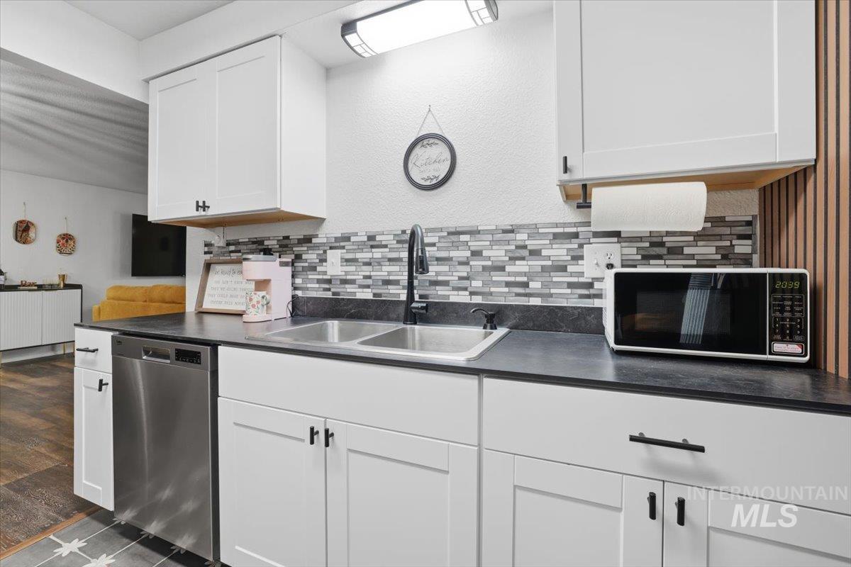 6926 W Colehaven Ln, Boise, Idaho 83704, 2 Bedrooms, 1 Bathroom, Residential For Sale, Price $275,000, 98977298