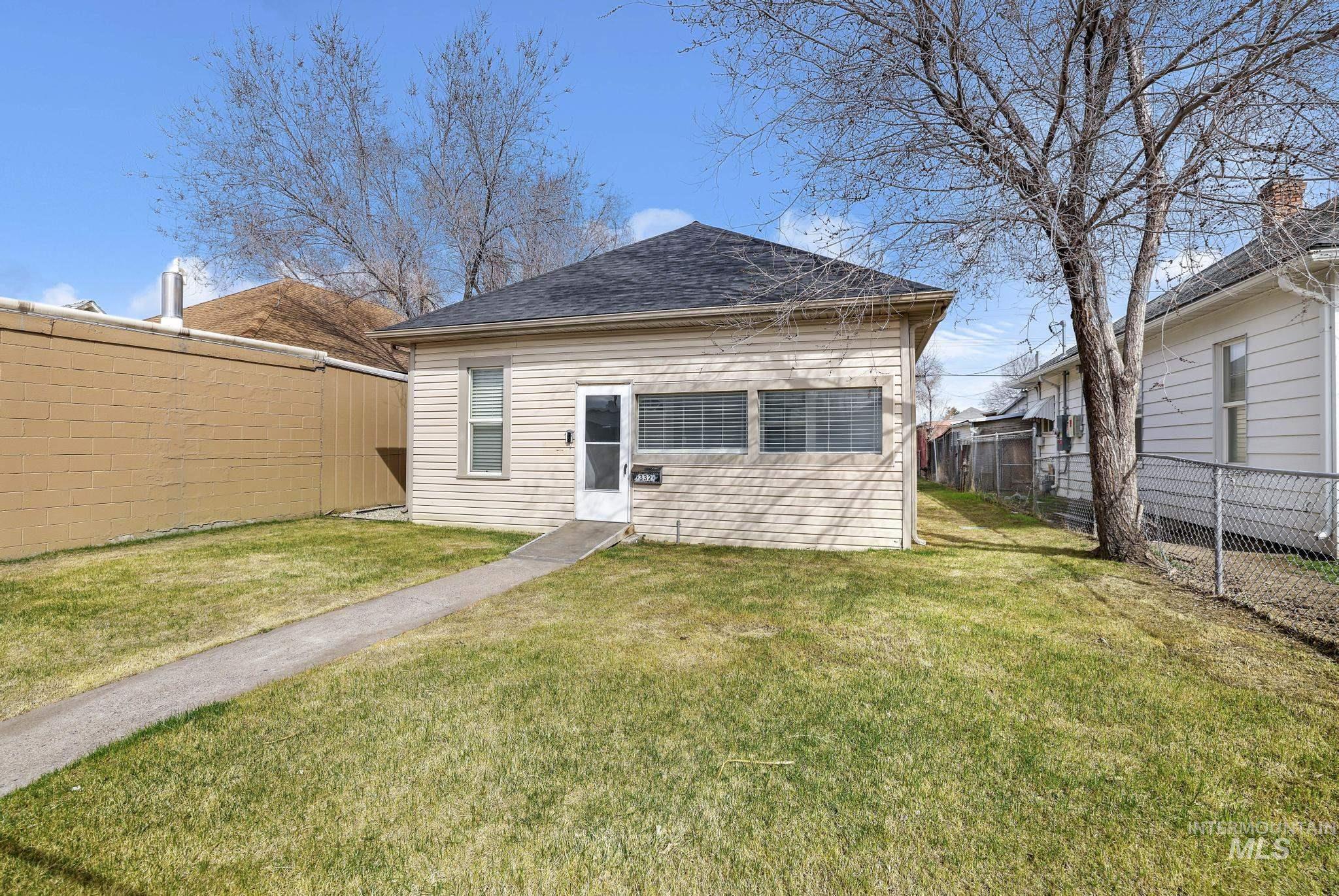 332 4th Ave W, Twin Falls, Idaho 83301, 1 Bedroom, 1 Bathroom, Residential For Sale, Price $229,900,MLS 98977305