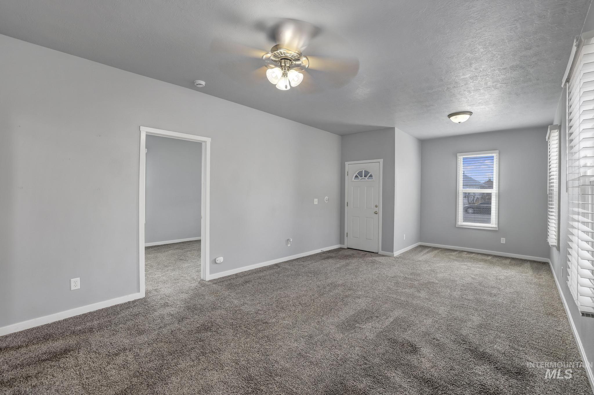 332 4th Ave W, Twin Falls, Idaho 83301, 1 Bedroom, 1 Bathroom, Residential For Sale, Price $229,900,MLS 98977305