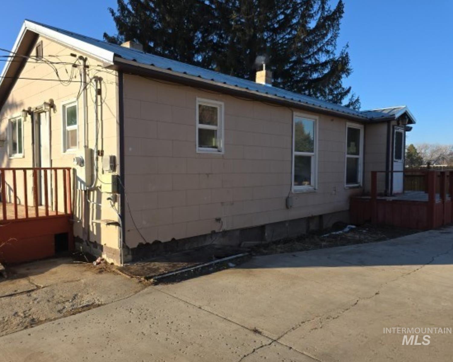 620 S Fillmore St, Jerome, Idaho 83338, 2 Bedrooms, 1 Bathroom, Residential For Sale, Price $160,000,MLS 98977306