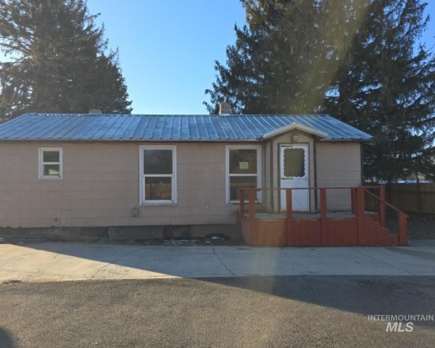 620 S Fillmore St, Jerome, Idaho 83338, 2 Bedrooms, 1 Bathroom, Residential For Sale, Price $160,000,MLS 98977306