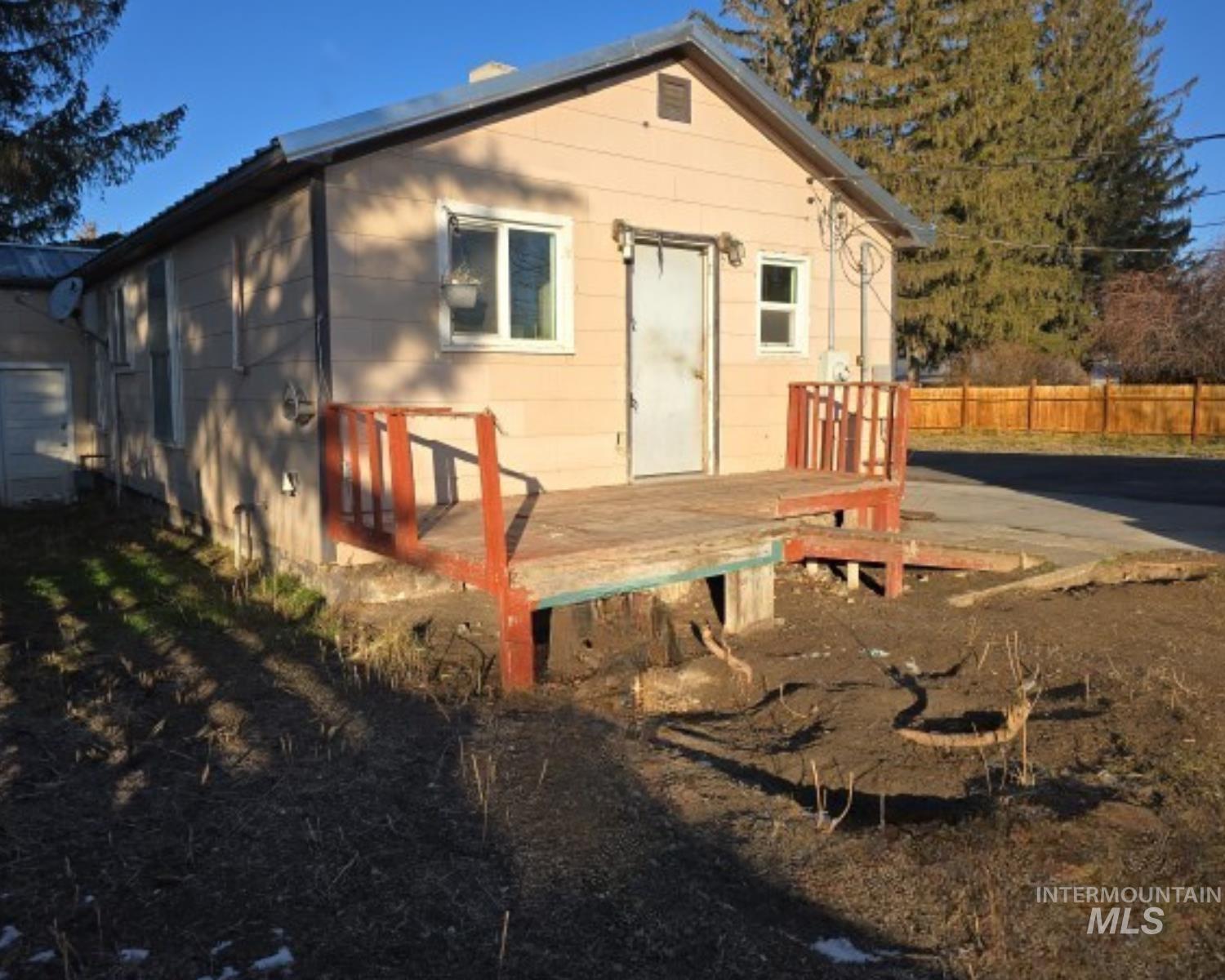 620 S Fillmore St, Jerome, Idaho 83338, 2 Bedrooms, 1 Bathroom, Residential For Sale, Price $160,000,MLS 98977306