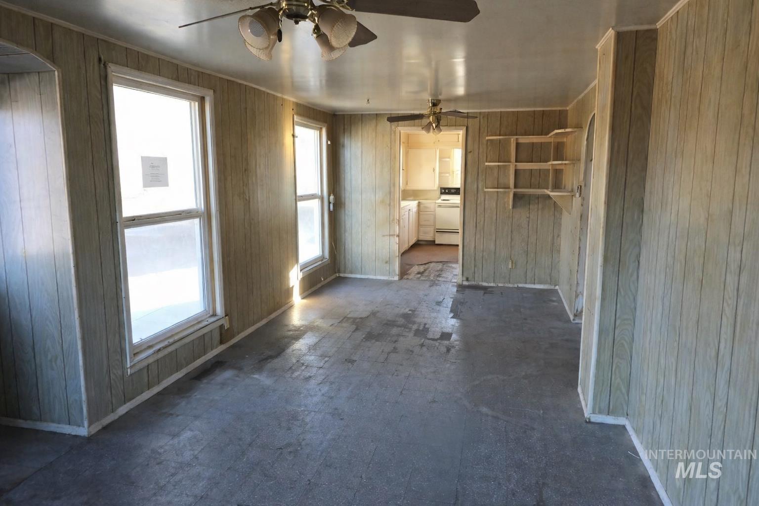 620 S Fillmore St, Jerome, Idaho 83338, 2 Bedrooms, 1 Bathroom, Residential For Sale, Price $160,000,MLS 98977306