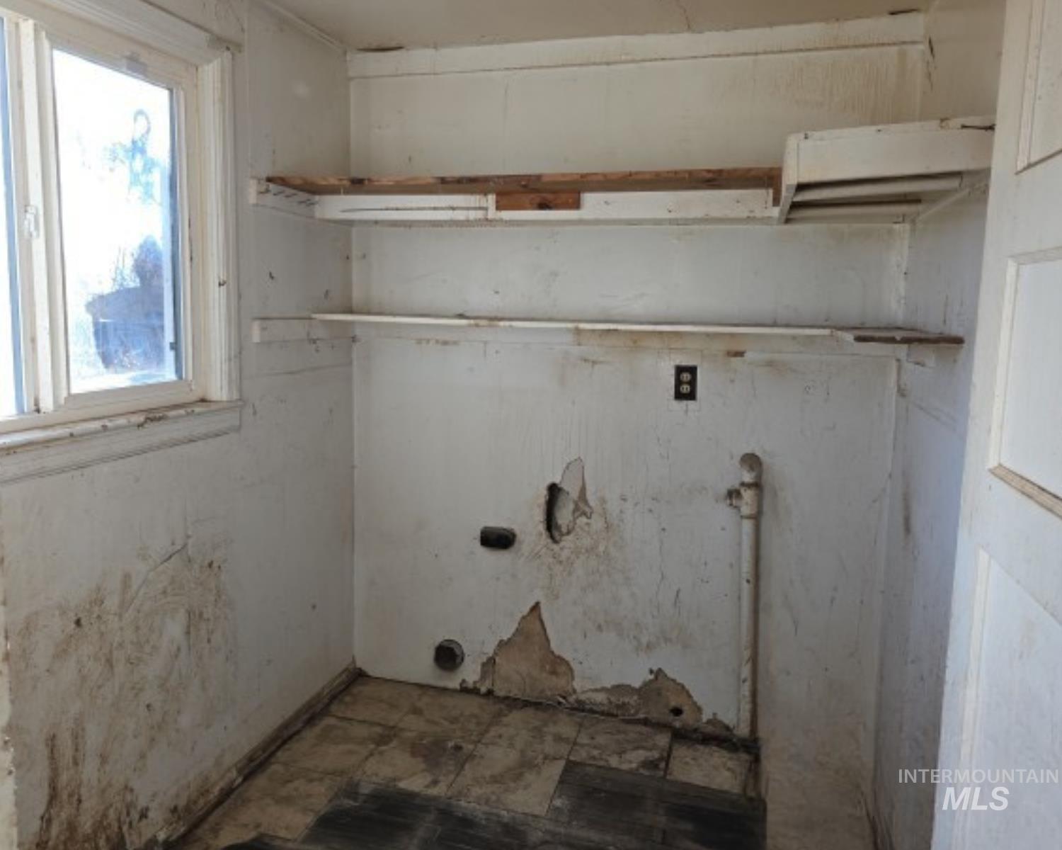 620 S Fillmore St, Jerome, Idaho 83338, 2 Bedrooms, 1 Bathroom, Residential For Sale, Price $160,000,MLS 98977306