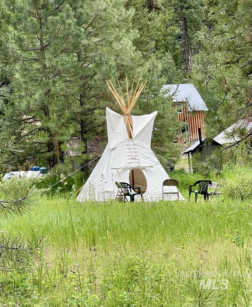 43 Coffin Rd, Boise, Idaho 83716, 1 Bedroom, Residential For Sale, Price $225,000,MLS 98977315