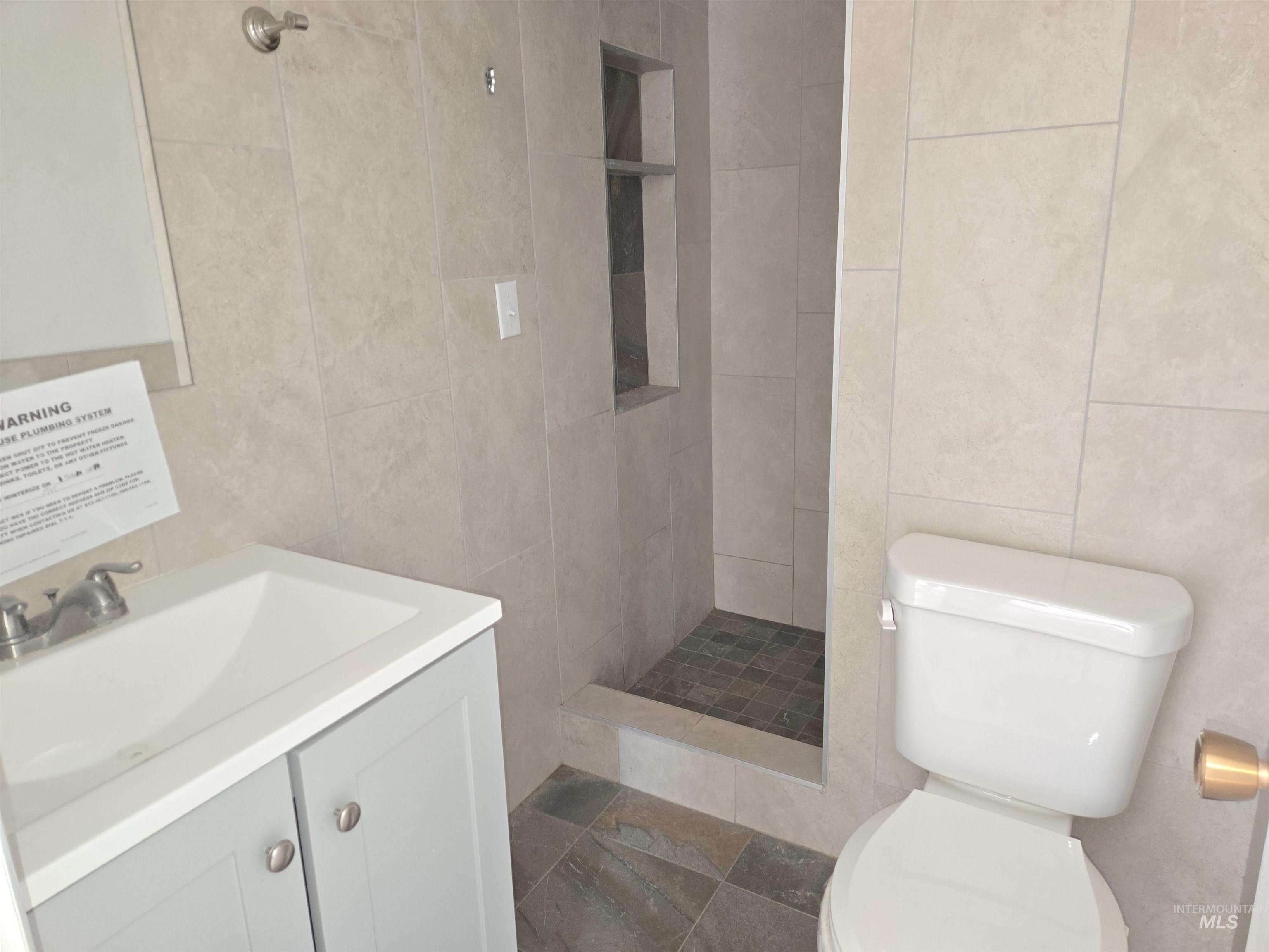 711 E 2nd Ave, Twin Falls, Idaho 83301, 2 Bedrooms, 2 Bathrooms, Residential For Sale, Price $219,000,MLS 98977319