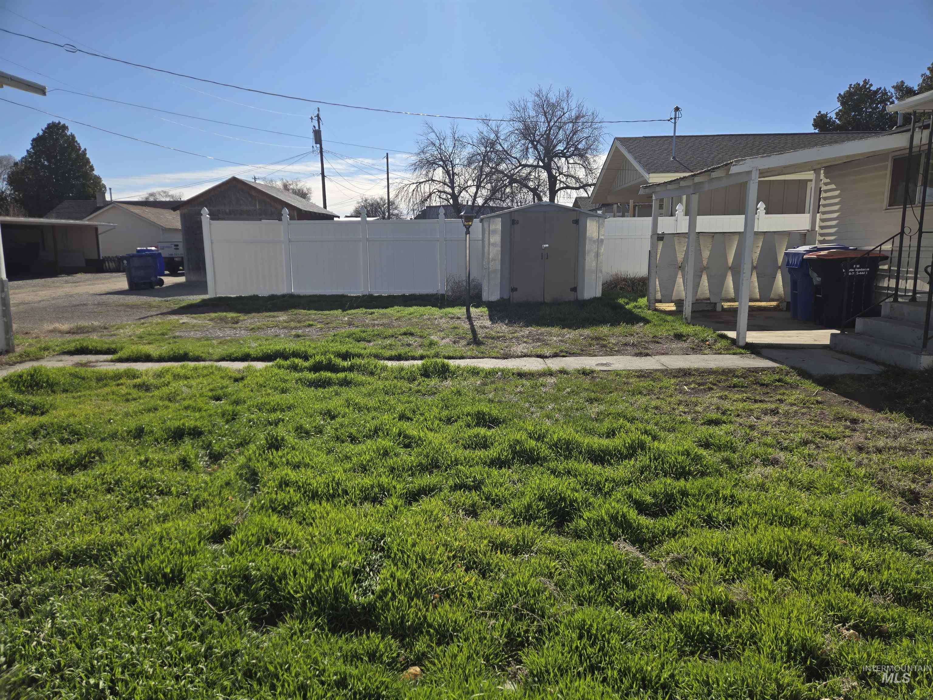 711 E 2nd Ave, Twin Falls, Idaho 83301, 2 Bedrooms, 2 Bathrooms, Residential For Sale, Price $219,000,MLS 98977319