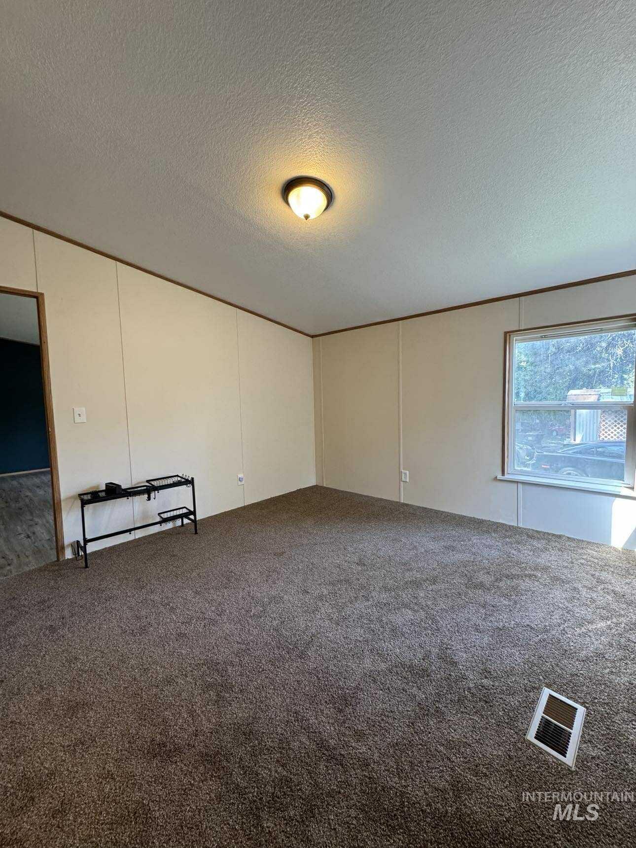 174 Elmwood Loop, Lenore, Idaho 83544, 3 Bedrooms, 2 Bathrooms, Residential For Sale, Price $127,000, 98977325