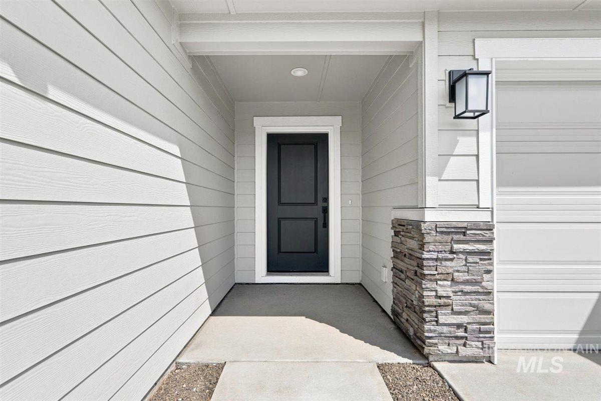 7728 E Westing House St, Nampa, Idaho 83687, 3 Bedrooms, 2.5 Bathrooms, Residential For Sale, Price $529,990, 98977326