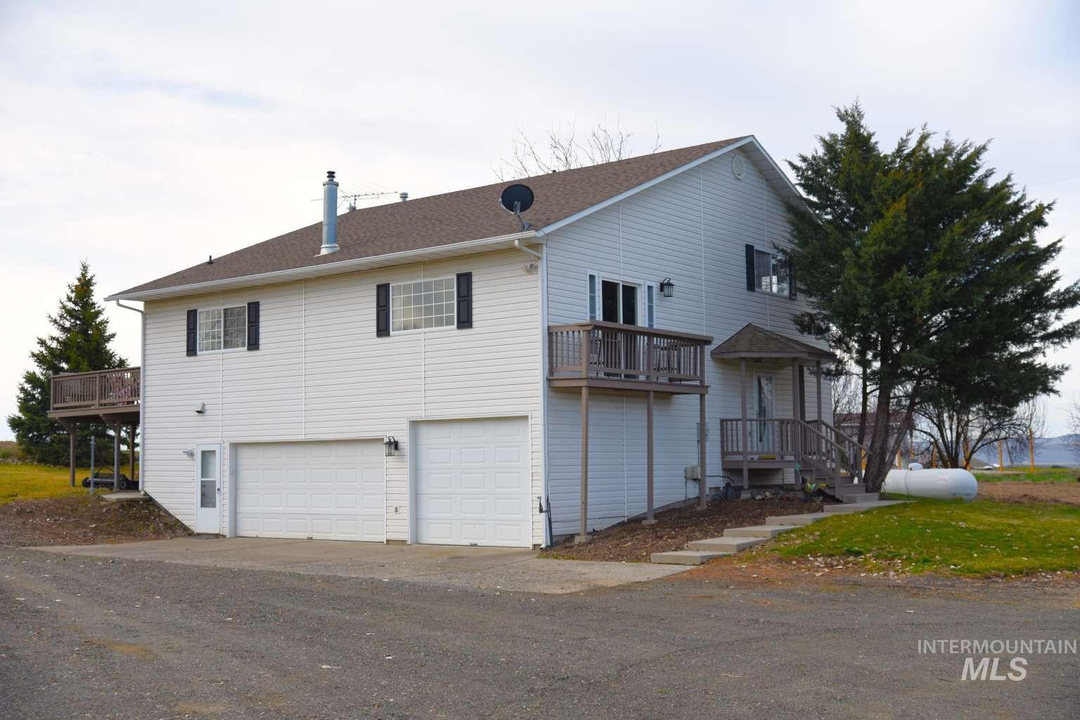 1065 Loafer Lane, Weiser, Idaho 83672, 4 Bedrooms, 2.5 Bathrooms, Residential For Sale, Price $569,900,MLS 98977338