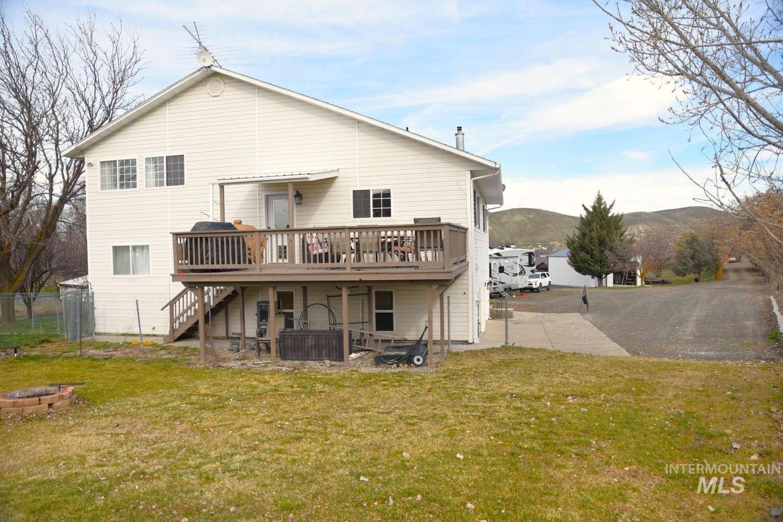 1065 Loafer Lane, Weiser, Idaho 83672, 4 Bedrooms, 2.5 Bathrooms, Residential For Sale, Price $585,000, 98977338