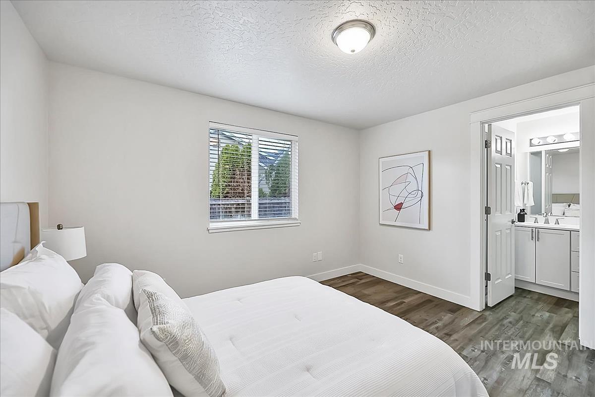 1211 W Hawaii Ave, Nampa, Idaho 83686, 3 Bedrooms, 2 Bathrooms, Residential For Sale, Price $369,900, 98977339