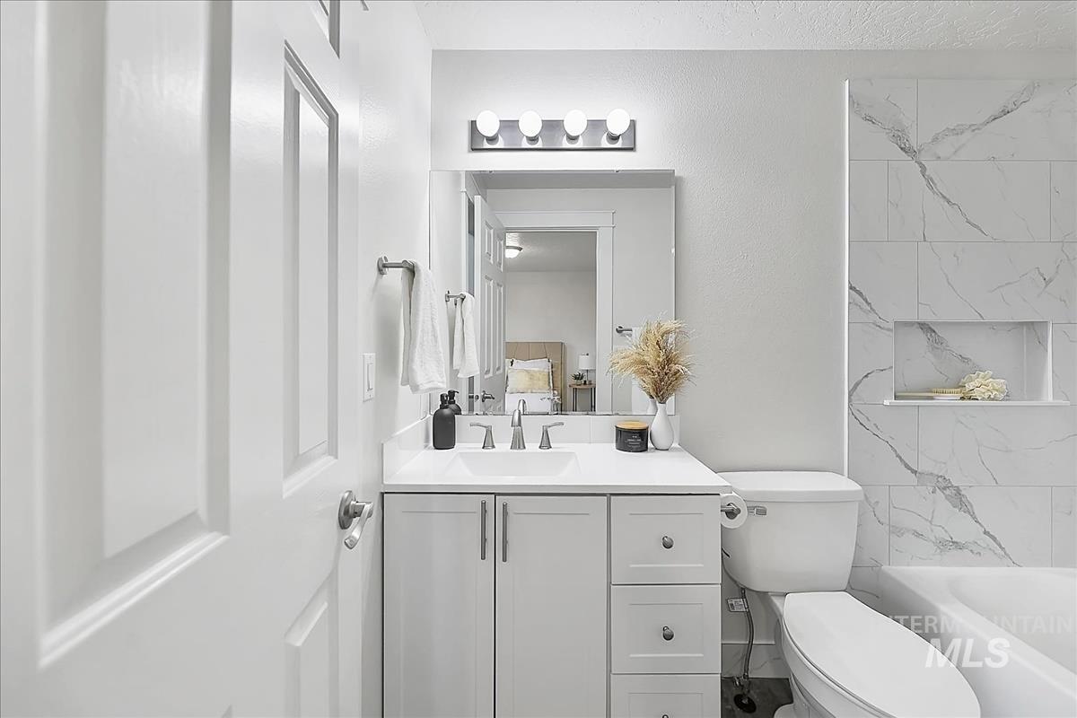 1211 W Hawaii Ave, Nampa, Idaho 83686, 3 Bedrooms, 2 Bathrooms, Residential For Sale, Price $369,900, 98977339