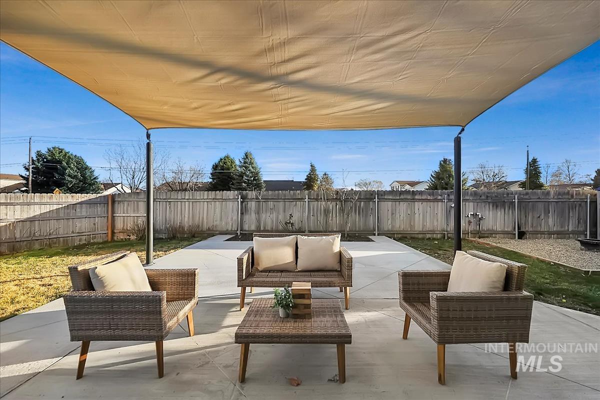 1211 W Hawaii Ave, Nampa, Idaho 83686, 3 Bedrooms, 2 Bathrooms, Residential For Sale, Price $369,900, 98977339