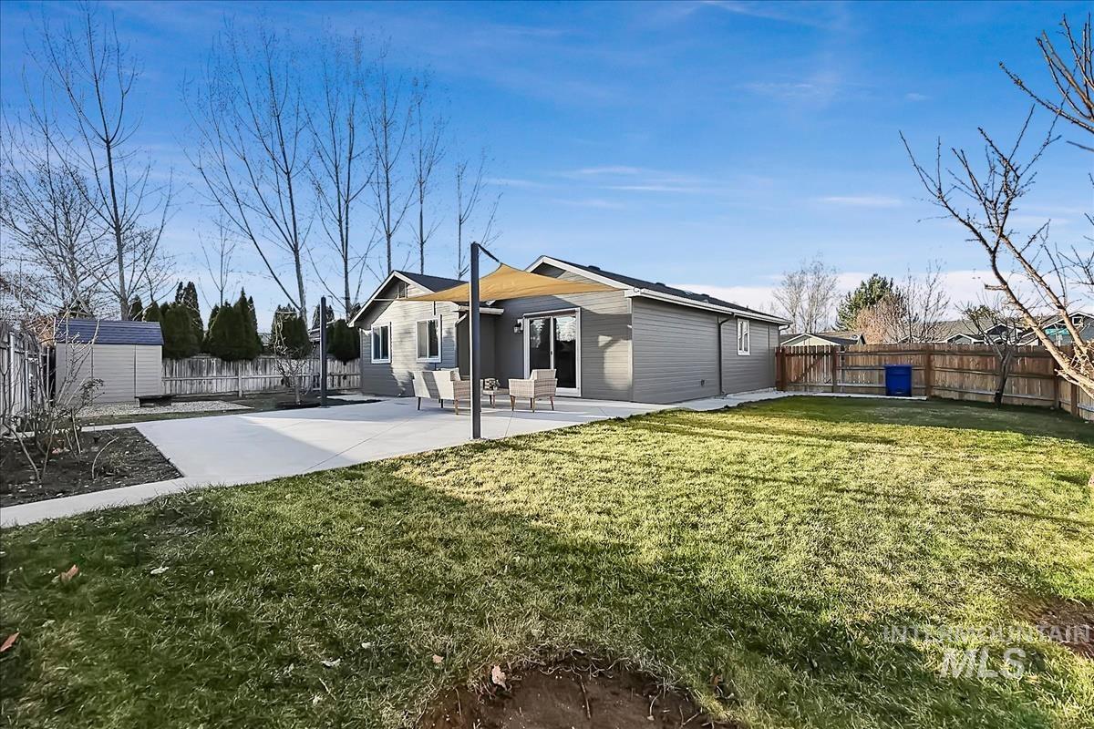 1211 W Hawaii Ave, Nampa, Idaho 83686, 3 Bedrooms, 2 Bathrooms, Residential For Sale, Price $369,900, 98977339