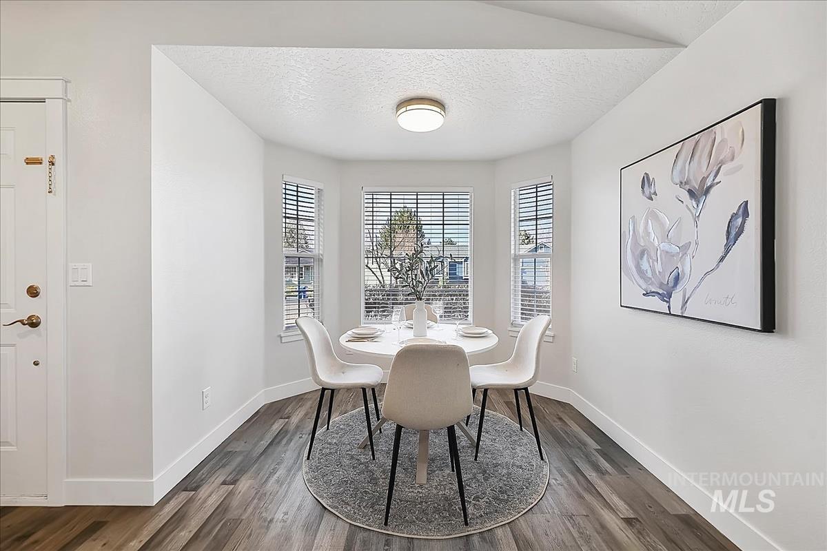 1211 W Hawaii Ave, Nampa, Idaho 83686, 3 Bedrooms, 2 Bathrooms, Residential For Sale, Price $369,900, 98977339