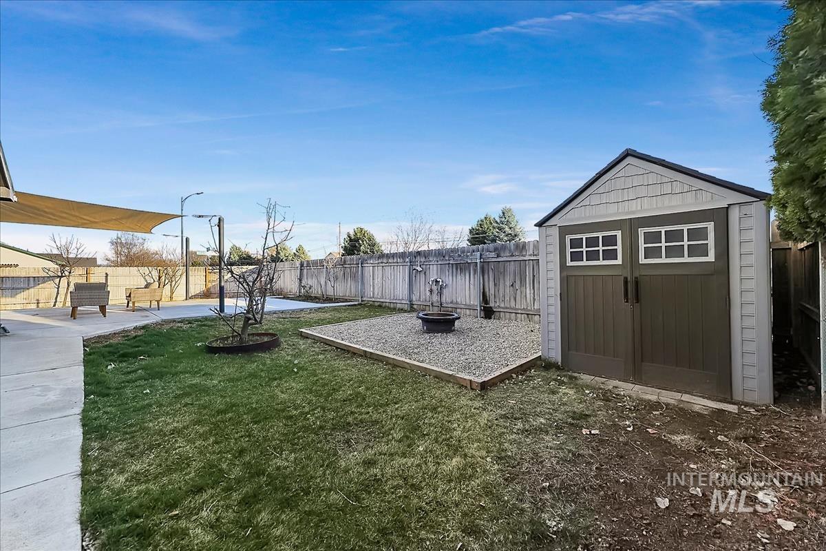 1211 W Hawaii Ave, Nampa, Idaho 83686, 3 Bedrooms, 2 Bathrooms, Residential For Sale, Price $369,900, 98977339