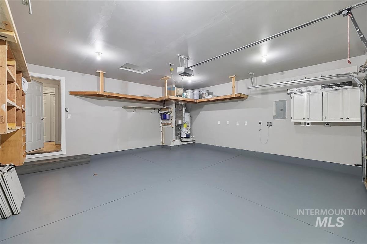 1211 W Hawaii Ave, Nampa, Idaho 83686, 3 Bedrooms, 2 Bathrooms, Residential For Sale, Price $369,900, 98977339