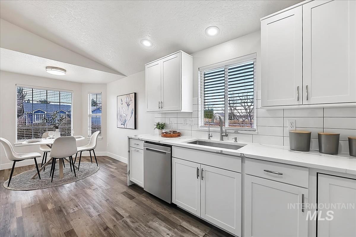 1211 W Hawaii Ave, Nampa, Idaho 83686, 3 Bedrooms, 2 Bathrooms, Residential For Sale, Price $369,900, 98977339