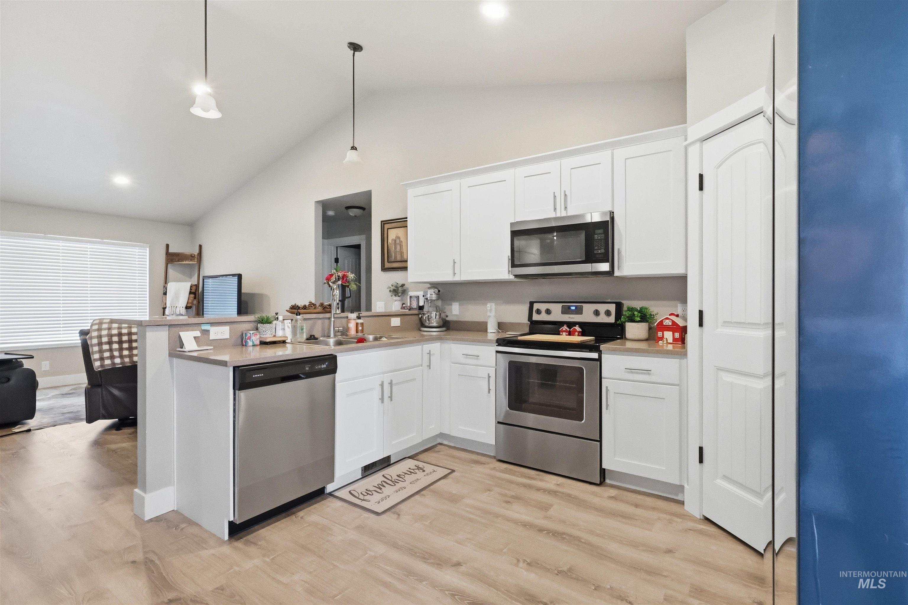 359 Miller Ave, Burley, Idaho 83318, 3 Bedrooms, 2 Bathrooms, Residential For Sale, Price $330,000,MLS 98977340