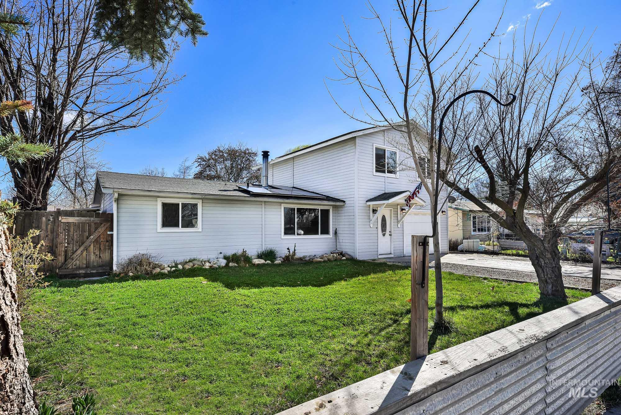 816 S Wardwell Ave, Emmett, Idaho 83617, 5 Bedrooms, 2 Bathrooms, Residential For Sale, Price $349,900,MLS 98977342