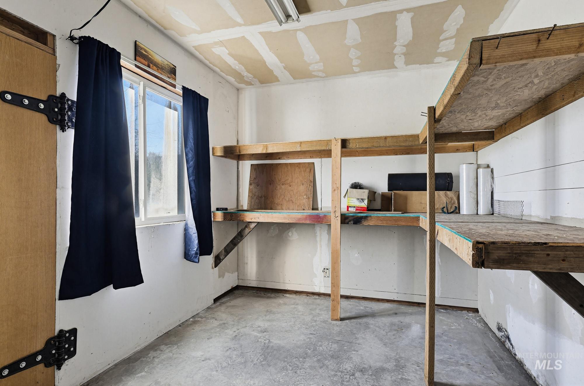 816 S Wardwell Ave, Emmett, Idaho 83617, 5 Bedrooms, 2 Bathrooms, Residential For Sale, Price $349,900,MLS 98977342