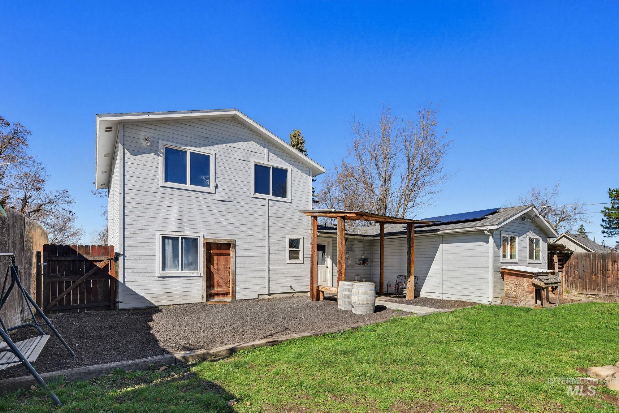 816 S Wardwell Ave, Emmett, Idaho 83617, 5 Bedrooms, 2 Bathrooms, Residential For Sale, Price $349,900,MLS 98977342